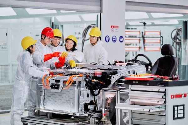 新能源汽車技術 行業新藍海，學習正當時